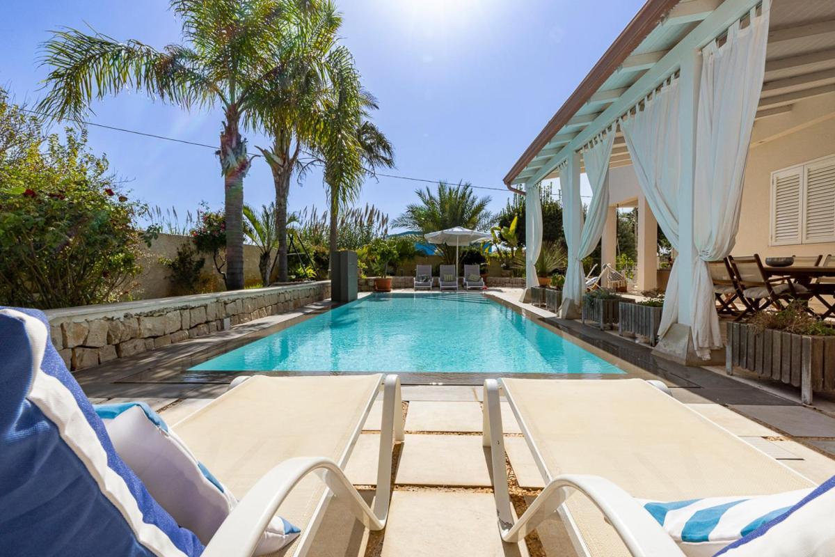 Villa Zamia Con Piscina Santa Maria Del Focallo Buitenkant foto