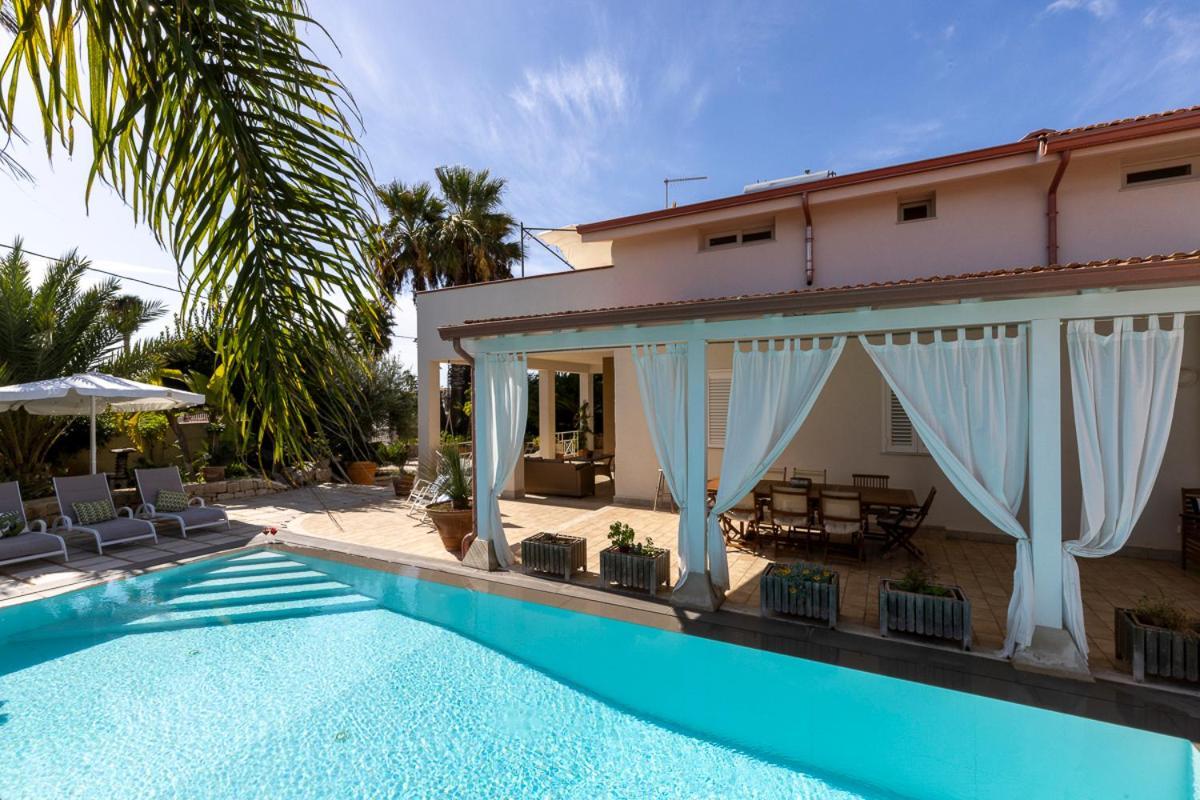Villa Zamia Con Piscina Santa Maria Del Focallo Buitenkant foto
