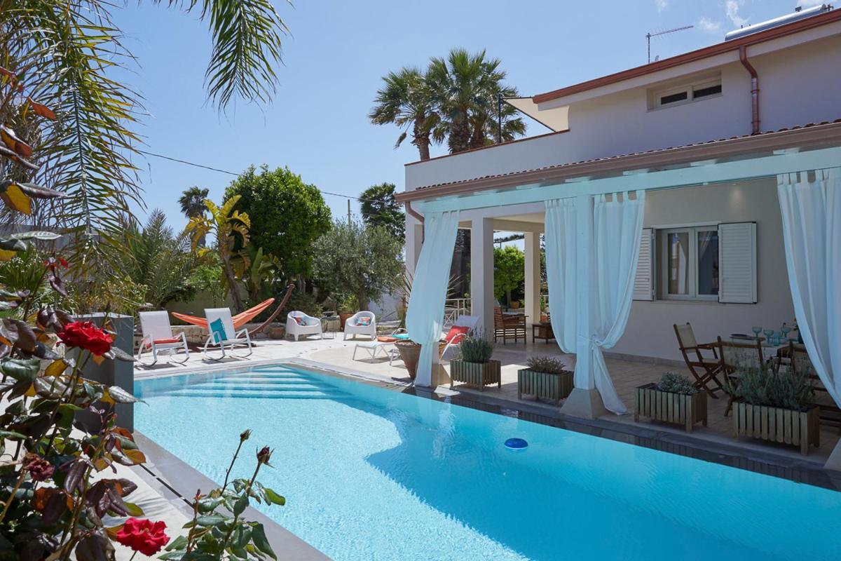 Villa Zamia Con Piscina Santa Maria Del Focallo Buitenkant foto