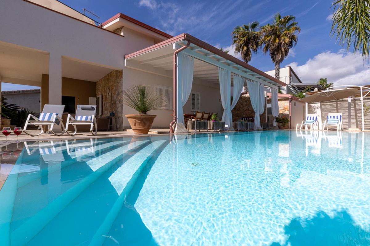 Villa Zamia Con Piscina Santa Maria Del Focallo Buitenkant foto
